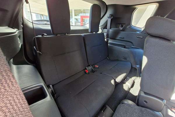 2023 Mitsubishi Outlander LS ZM