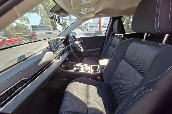 2023 Mitsubishi Outlander LS ZM