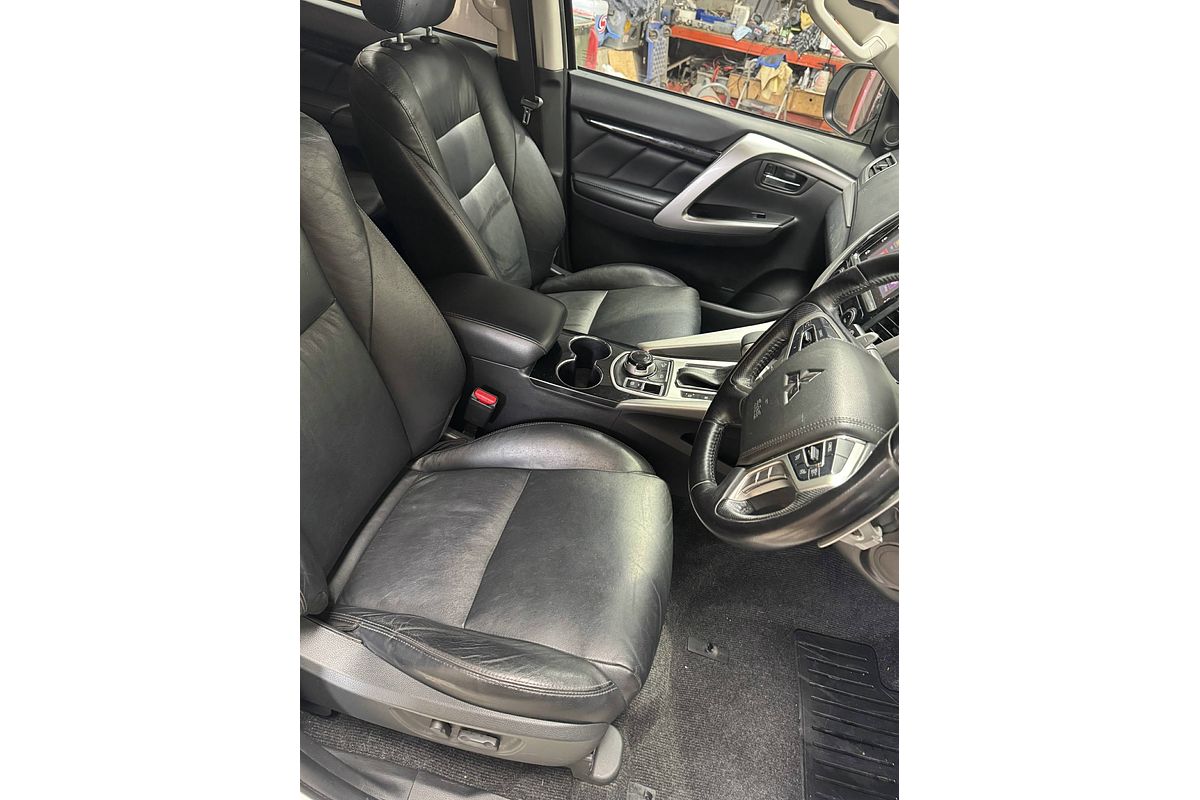2017 Mitsubishi Pajero Sport GLS QE
