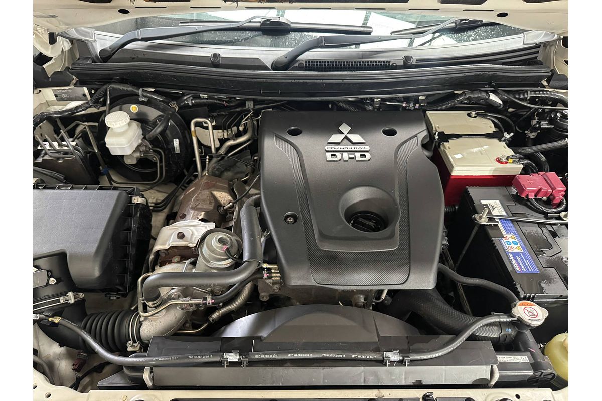 2017 Mitsubishi Pajero Sport GLS QE