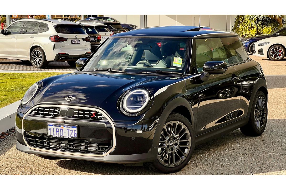 2025 MINI Cooper S Classic F66