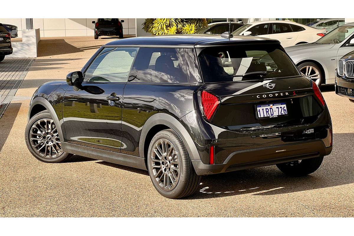 2025 MINI Cooper S Classic F66