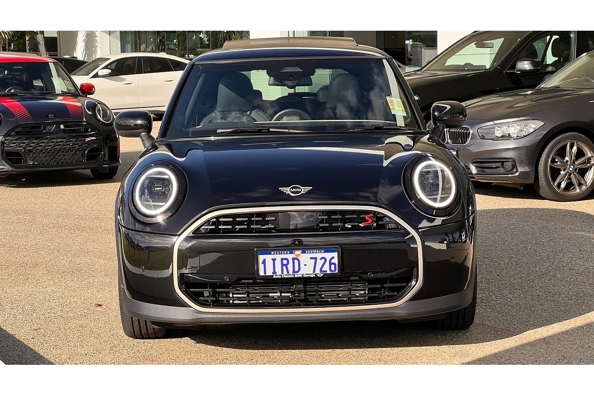 2025 MINI Cooper S Classic F66