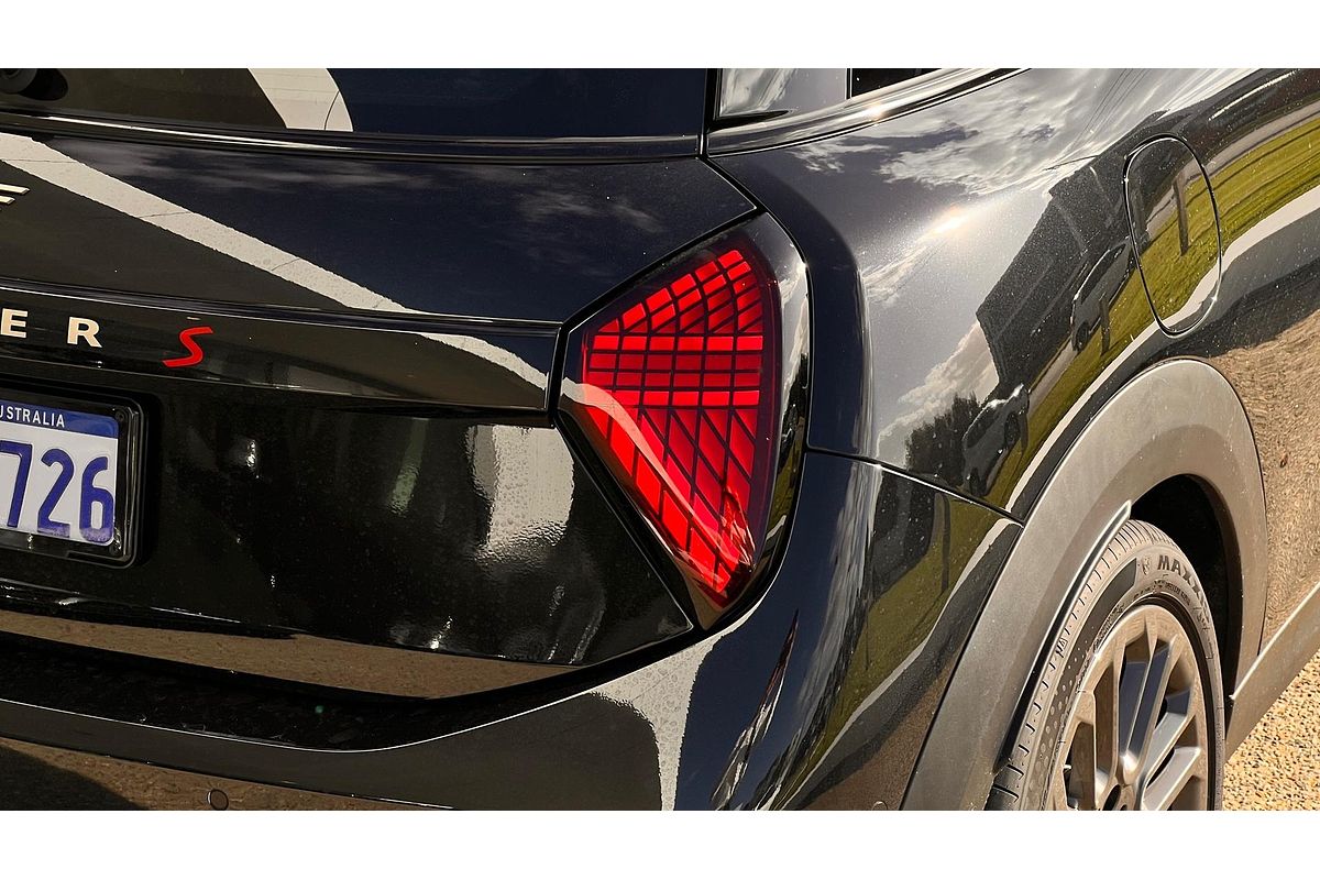 2025 MINI Cooper S Classic F66