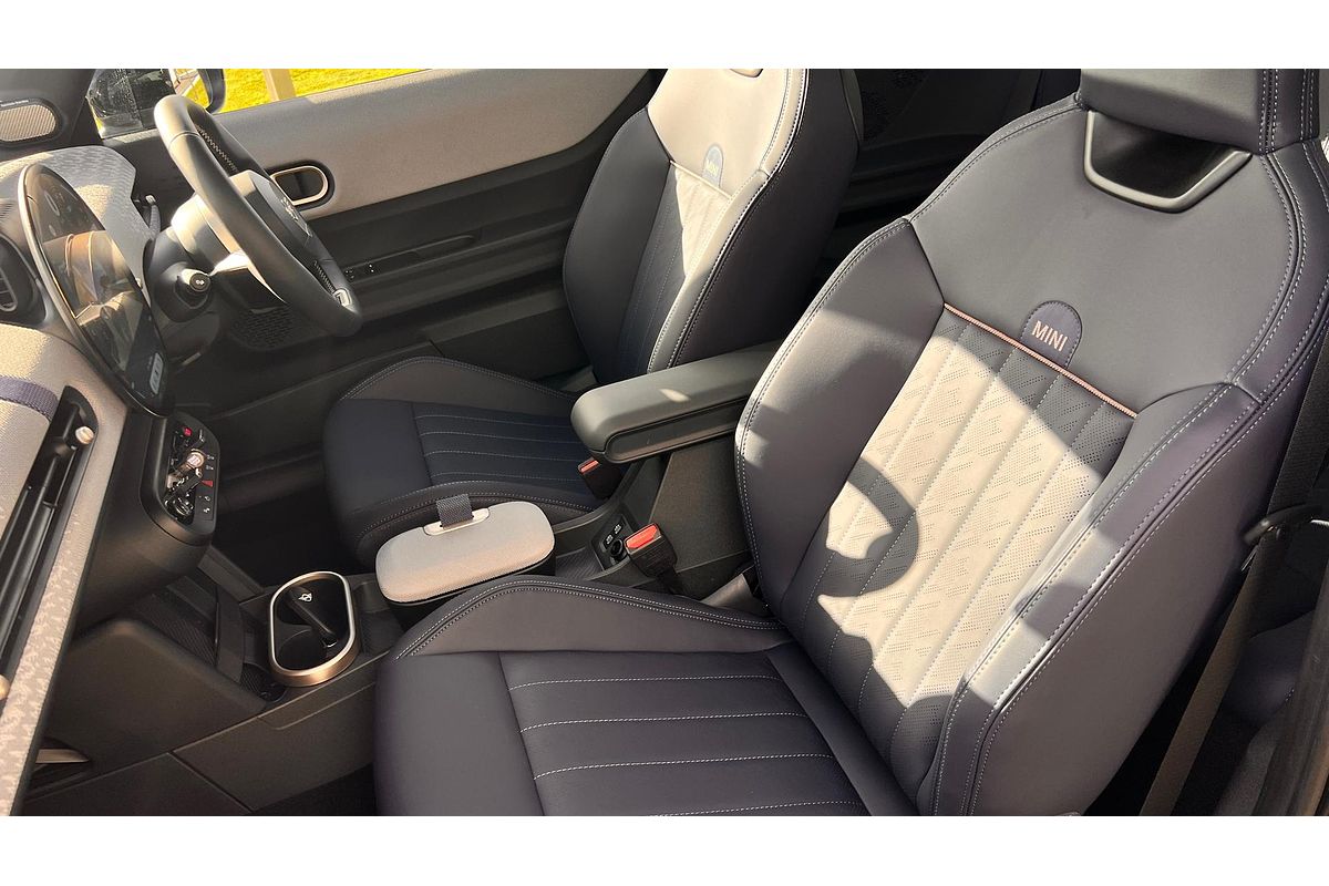 2025 MINI Cooper S Classic F66
