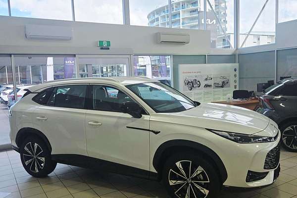 2024 MG HS Excite SAS23