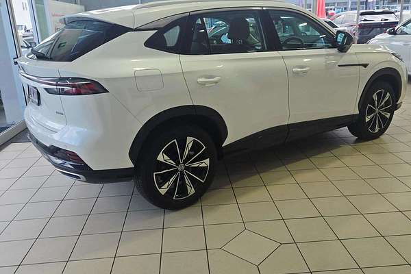 2024 MG HS Excite SAS23