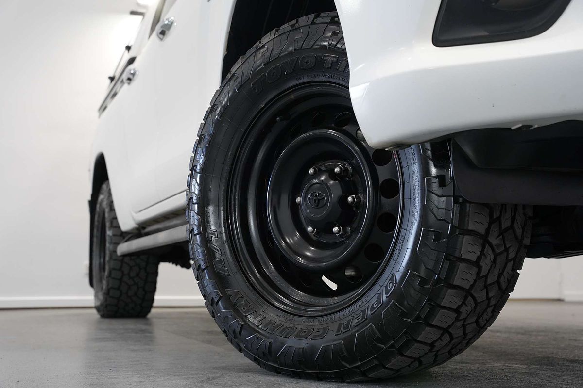 2016 Toyota Hilux SR GUN126R 4X4