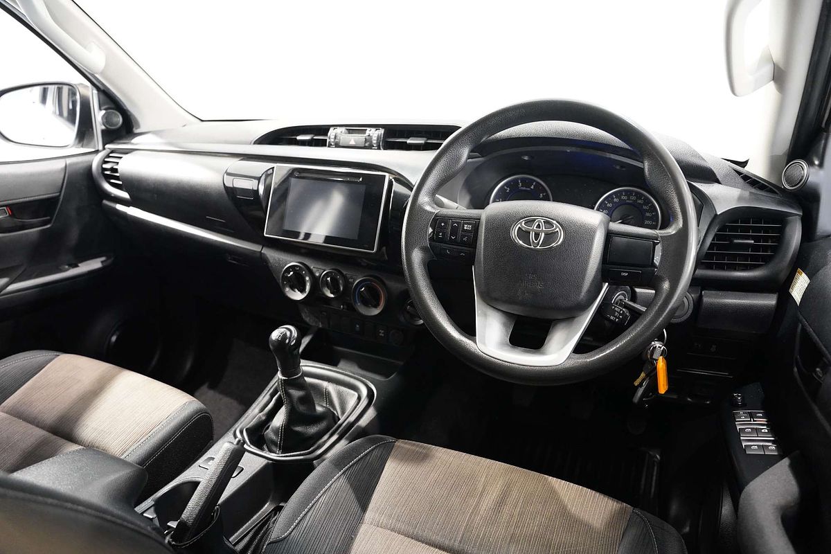 2016 Toyota Hilux SR GUN126R 4X4