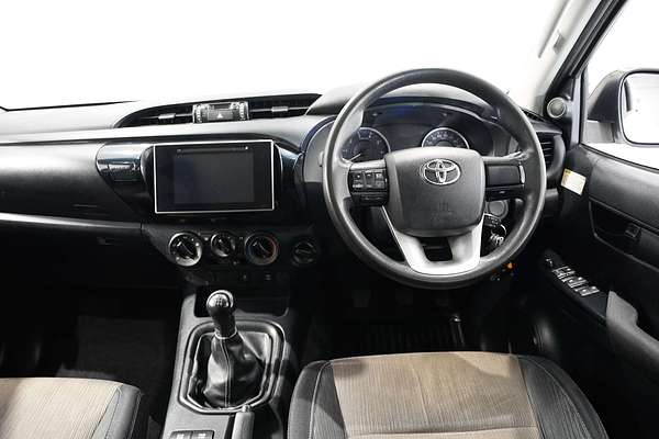2016 Toyota Hilux SR GUN126R 4X4