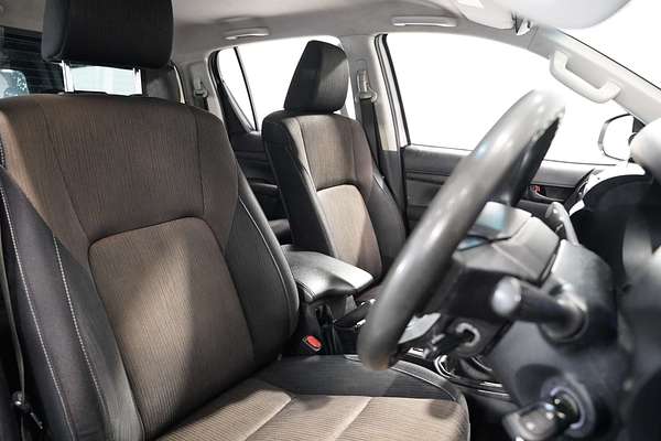 2016 Toyota Hilux SR GUN126R 4X4