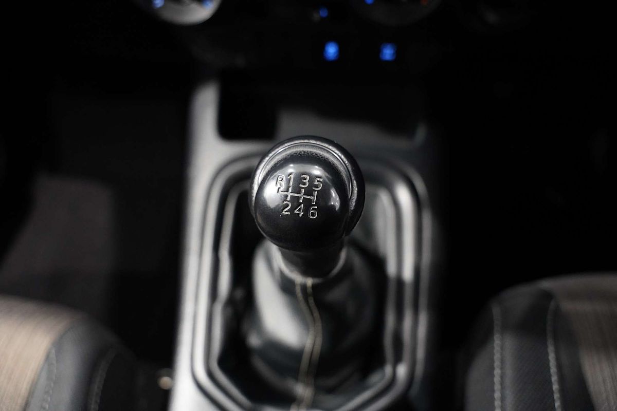 2016 Toyota Hilux SR GUN126R 4X4