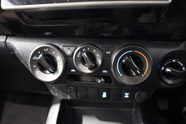 2016 Toyota Hilux SR GUN126R 4X4