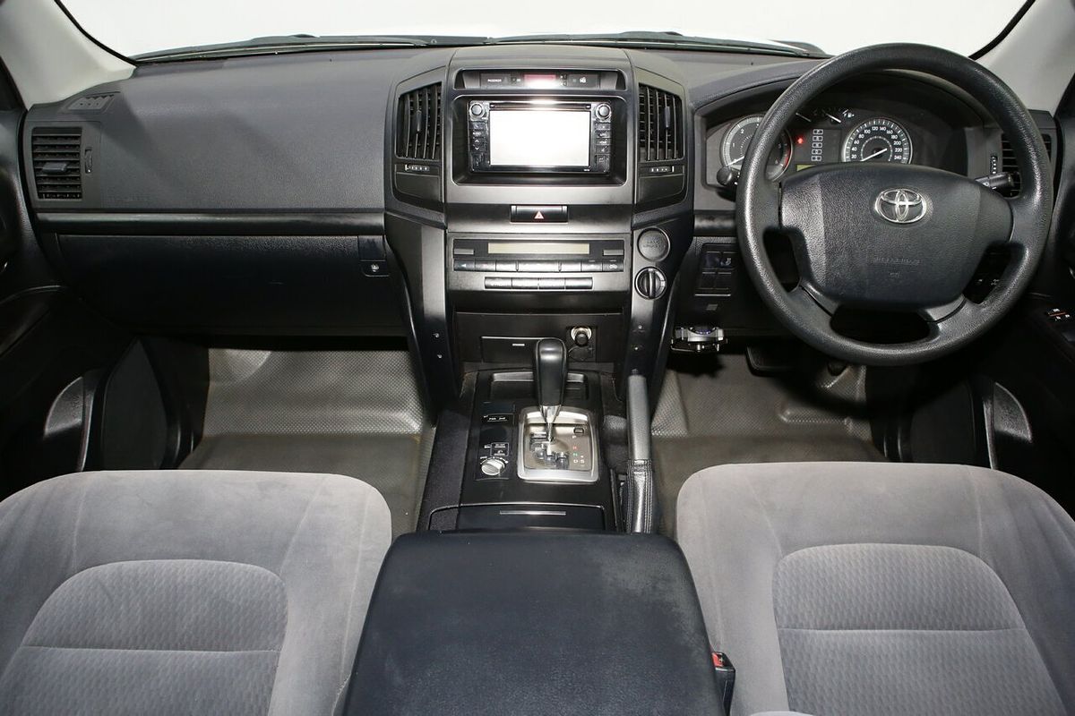 2017 Toyota Landcruiser GX VDJ200R
