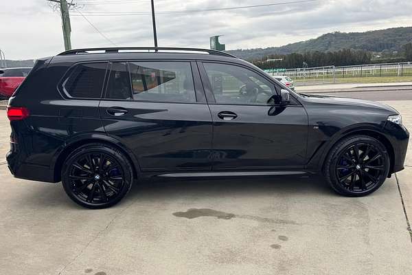 2021 BMW X7 M50i G07
