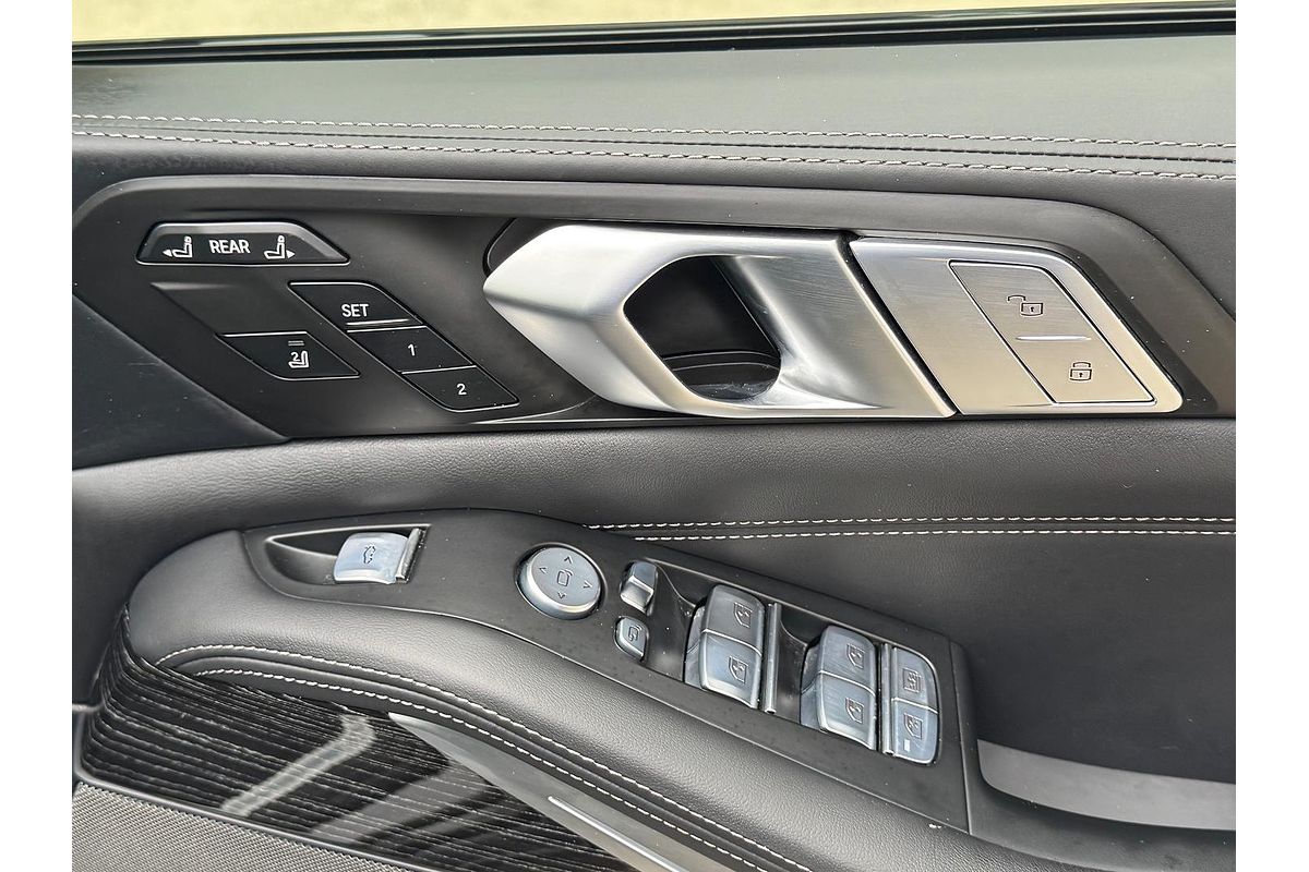 2021 BMW X7 M50i G07