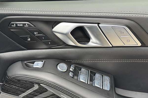 2021 BMW X7 M50i G07