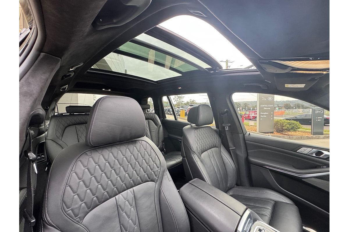 2021 BMW X7 M50i G07