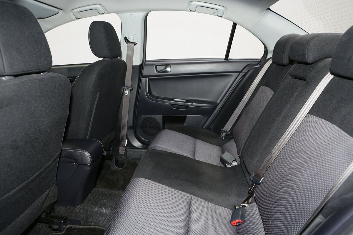 2017 Mitsubishi Lancer ES Sport CF