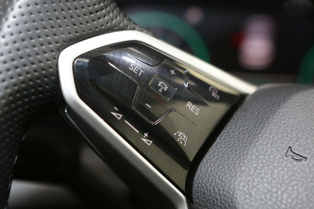 2022 Volkswagen Golf GTI 8