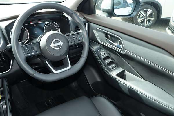 2024 Nissan X-TRAIL ST-L T33