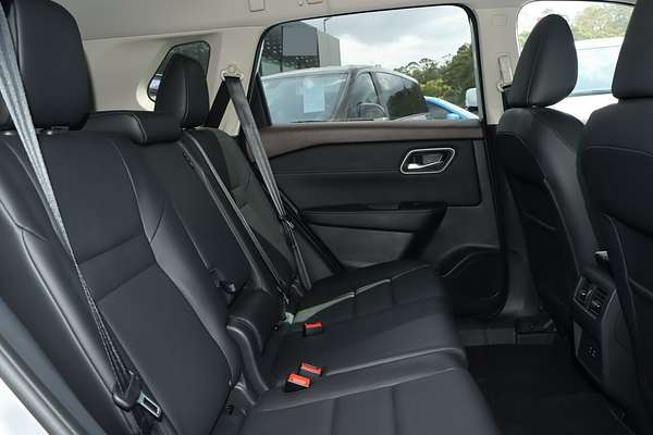 2024 Nissan X-TRAIL ST-L T33