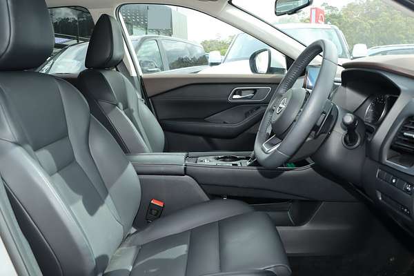 2024 Nissan X-TRAIL ST-L T33