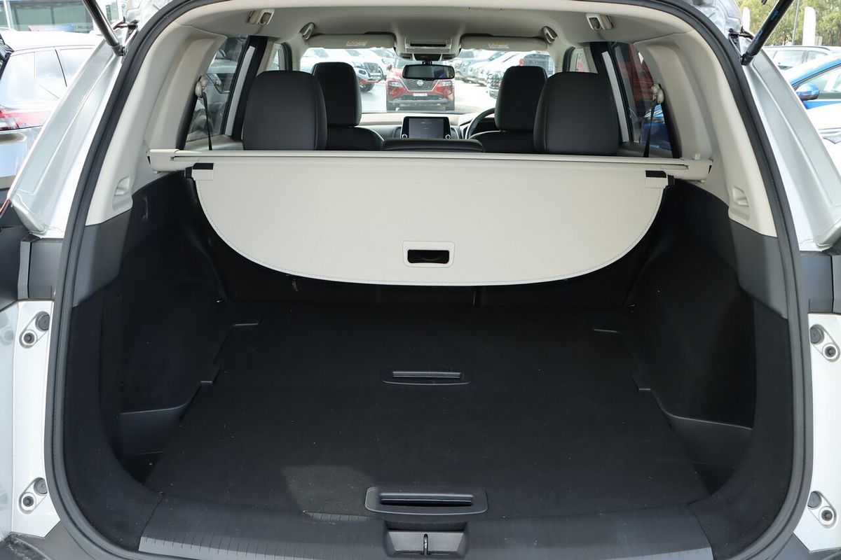 2024 Nissan X-TRAIL ST-L T33