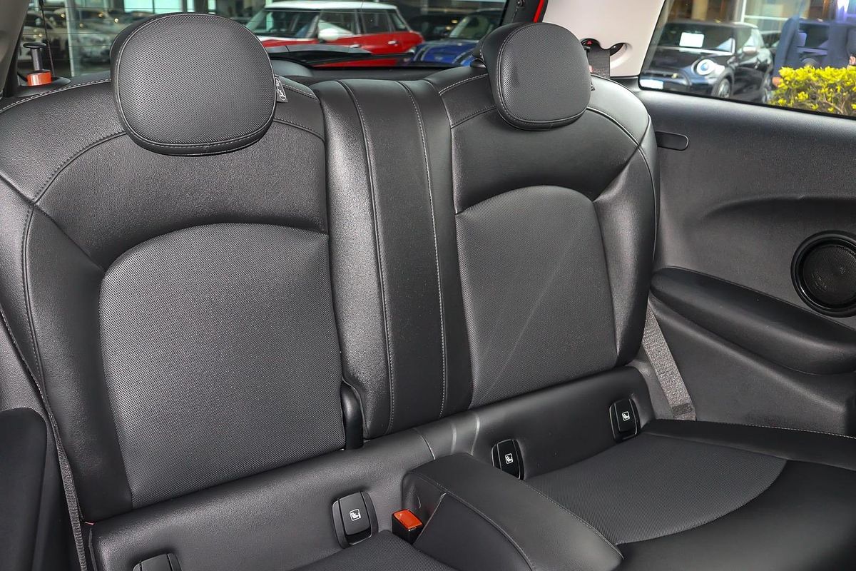 2022 MINI Hatch Cooper SE Classic F56 LCI-2