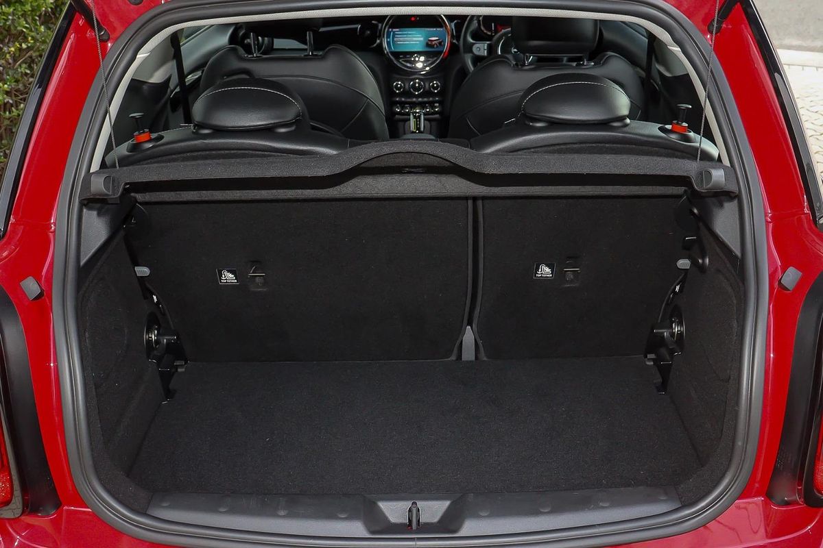 2022 MINI Hatch Cooper SE Classic F56 LCI-2