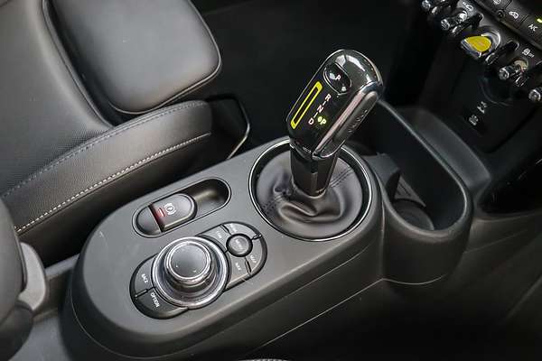 2022 MINI Hatch Cooper SE Classic F56 LCI-2