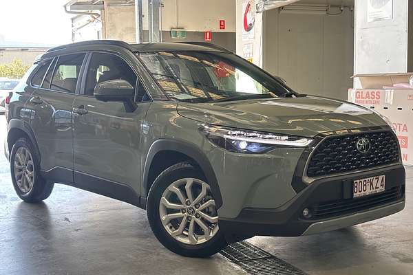 2024 Toyota Corolla Cross GXL MXGH10R