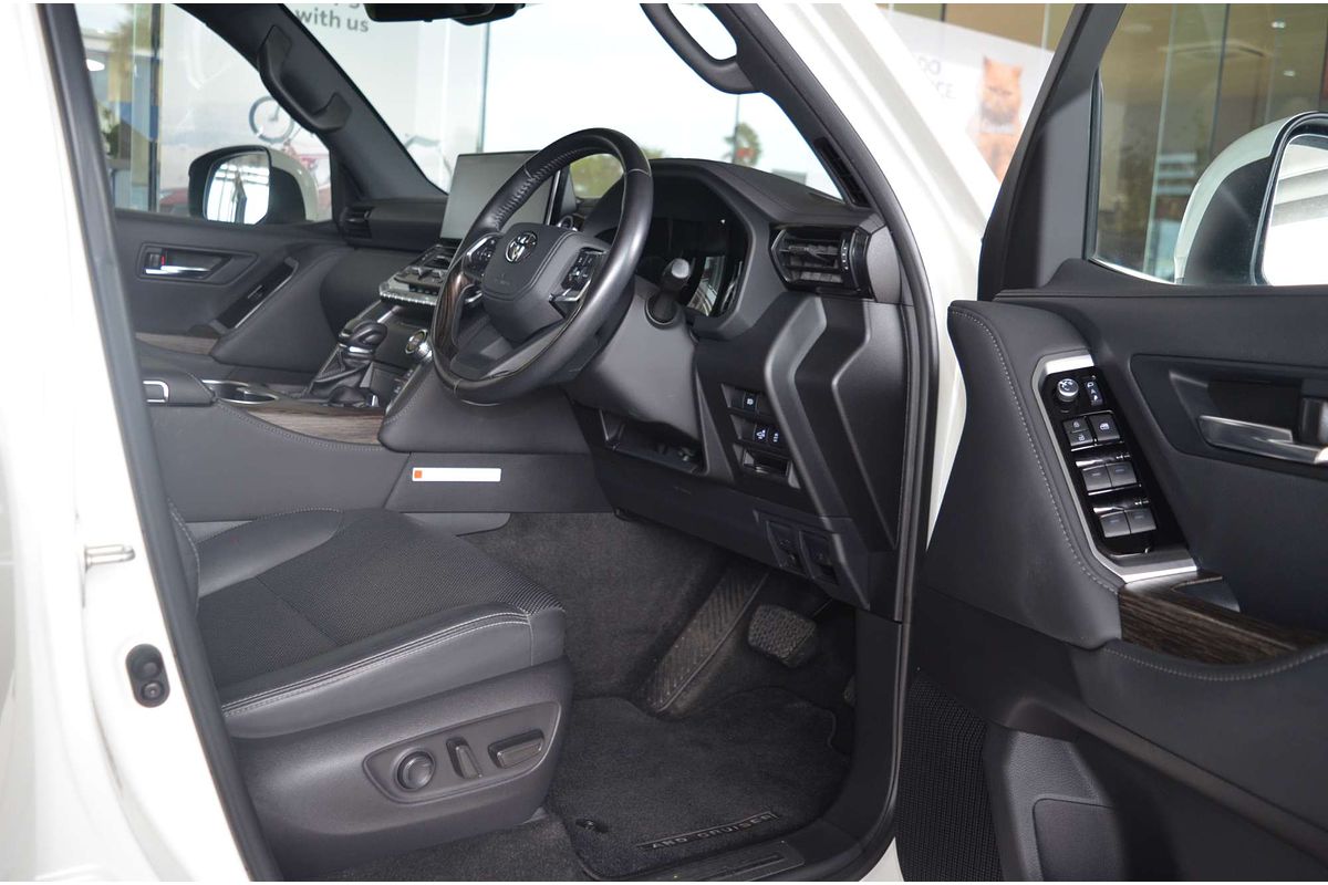 2022 Toyota Landcruiser VX FJA300R