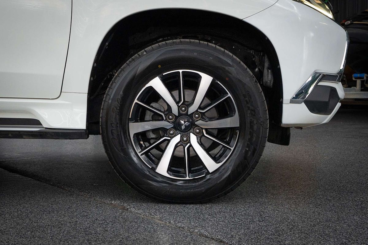 2016 Mitsubishi Pajero Sport GLS QE