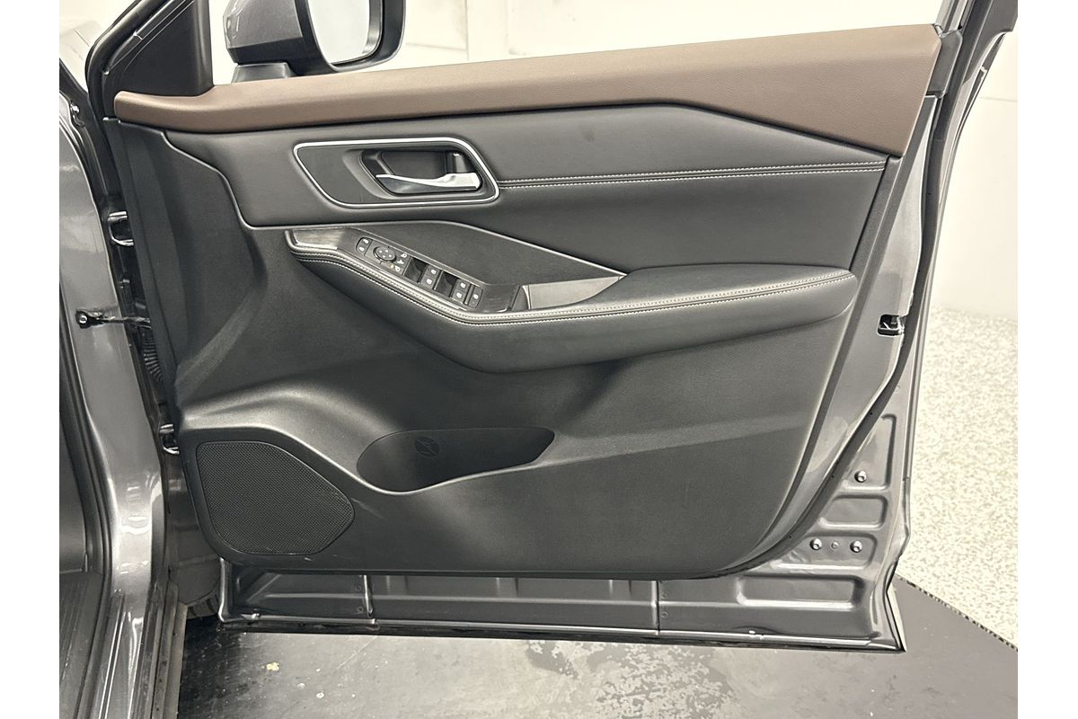 2024 Nissan X-TRAIL ST-L T33