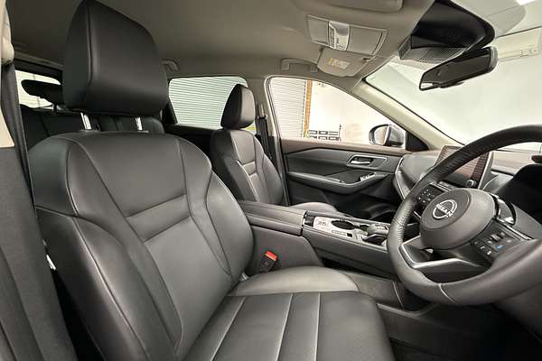 2024 Nissan X-TRAIL ST-L T33