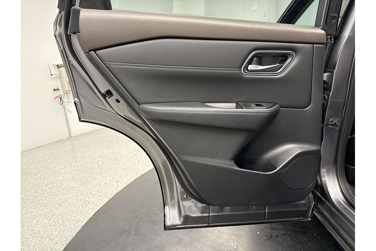 2024 Nissan X-TRAIL ST-L T33