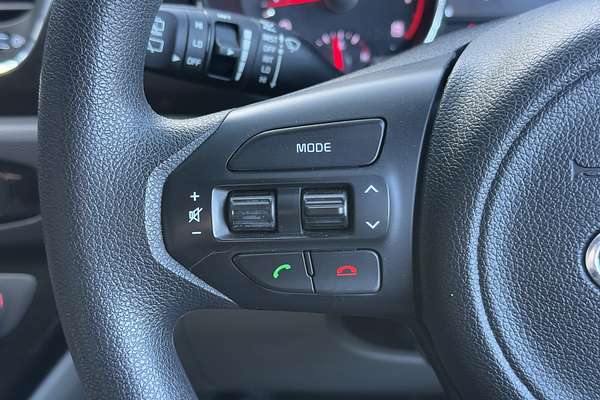 2016 Kia Carnival S YP