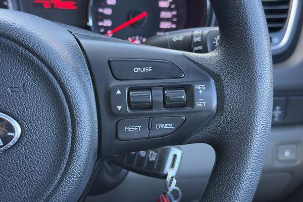 2016 Kia Carnival S YP