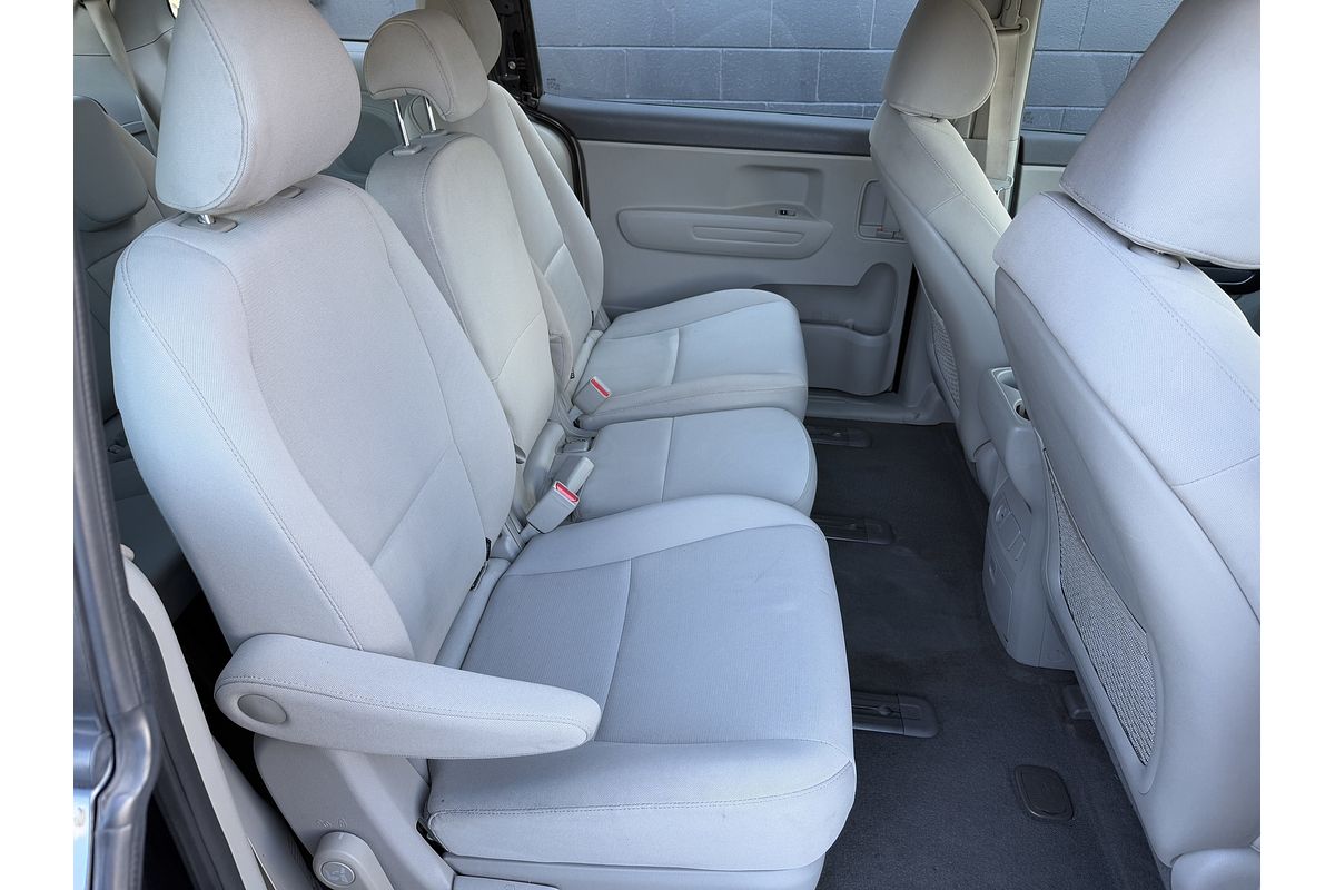 2016 Kia Carnival S YP