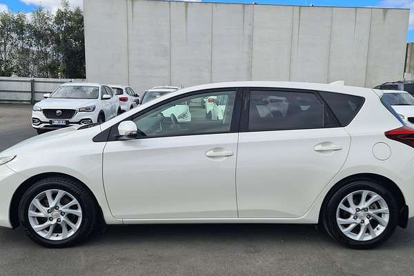 2018 Toyota Corolla Ascent Sport ZRE182R