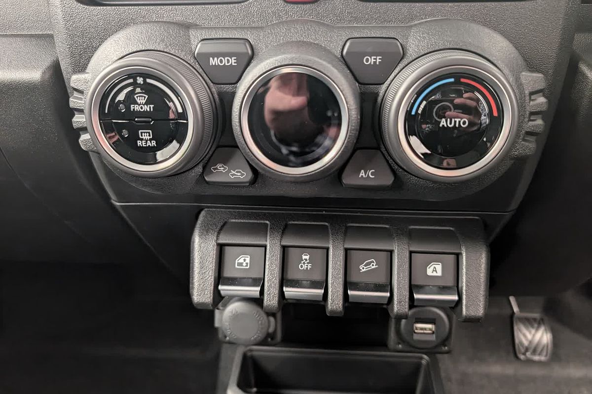 2024 Suzuki Jimny GLX GJ
