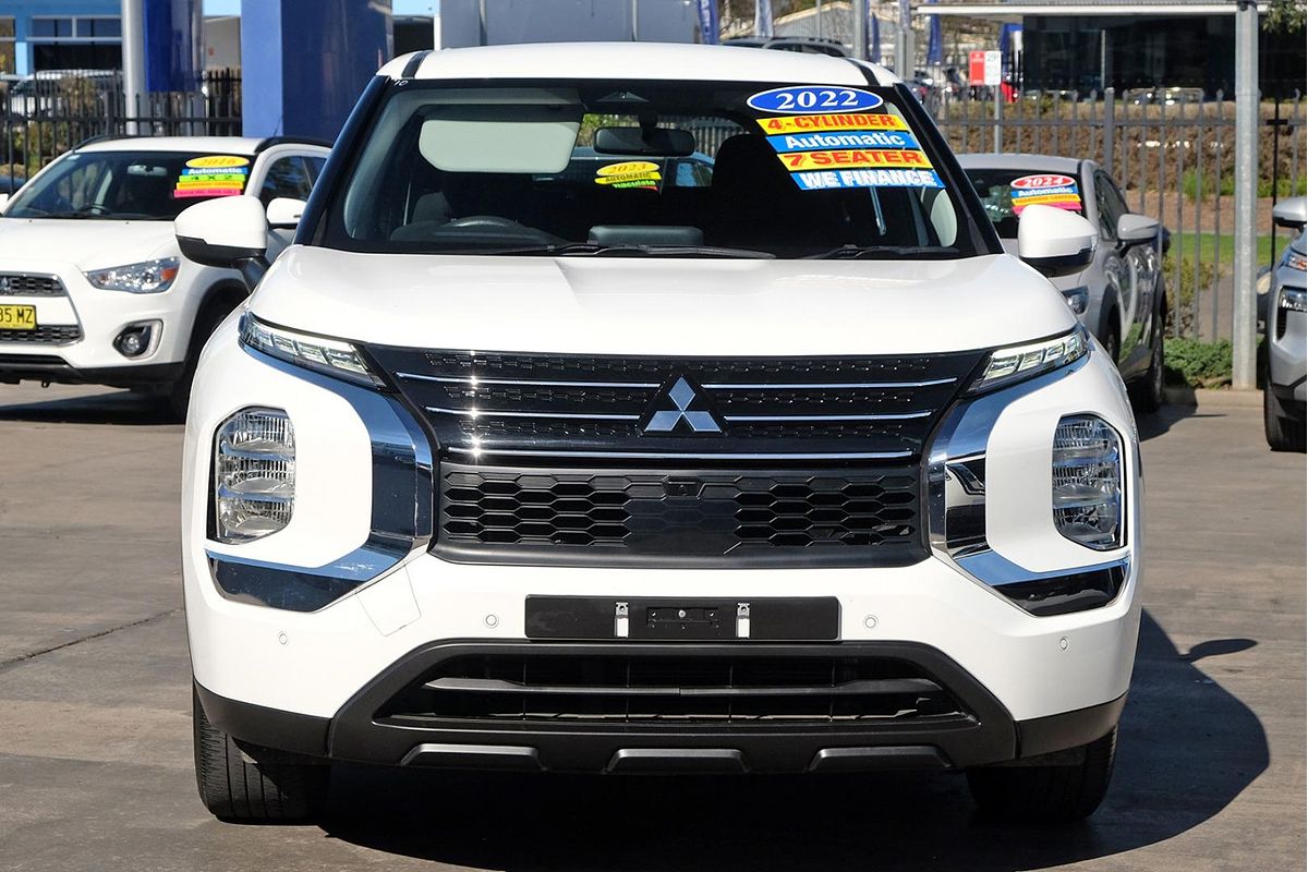 2023 Mitsubishi Outlander ES ZM