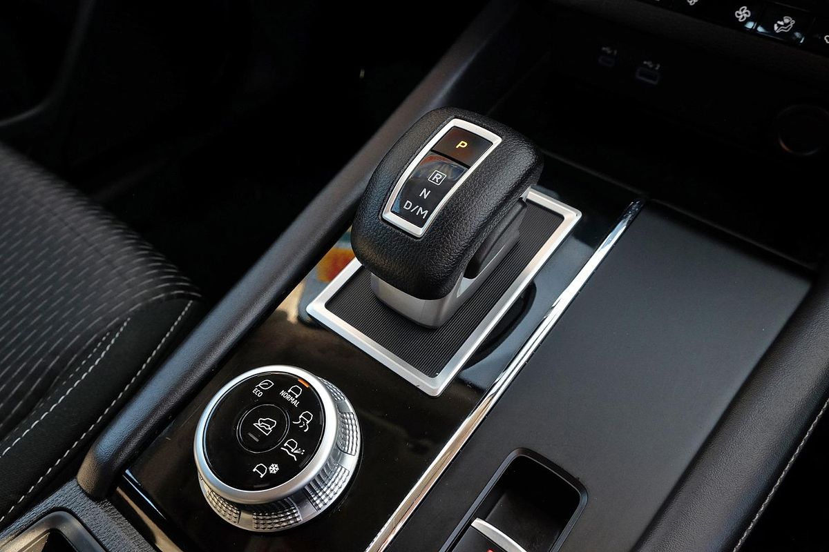 2023 Mitsubishi Outlander ES ZM