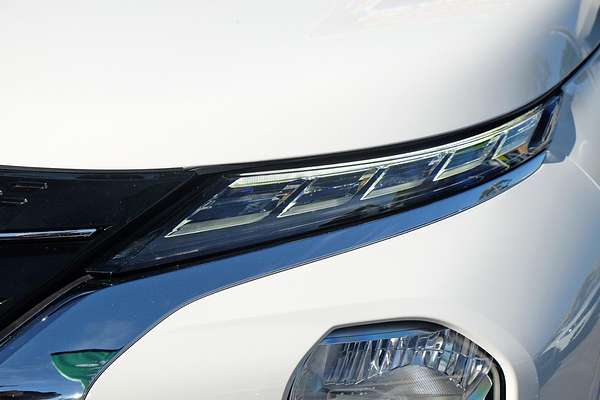 2023 Mitsubishi Outlander ES ZM