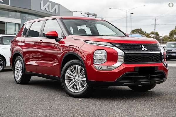 2025 Mitsubishi Outlander LS ZM