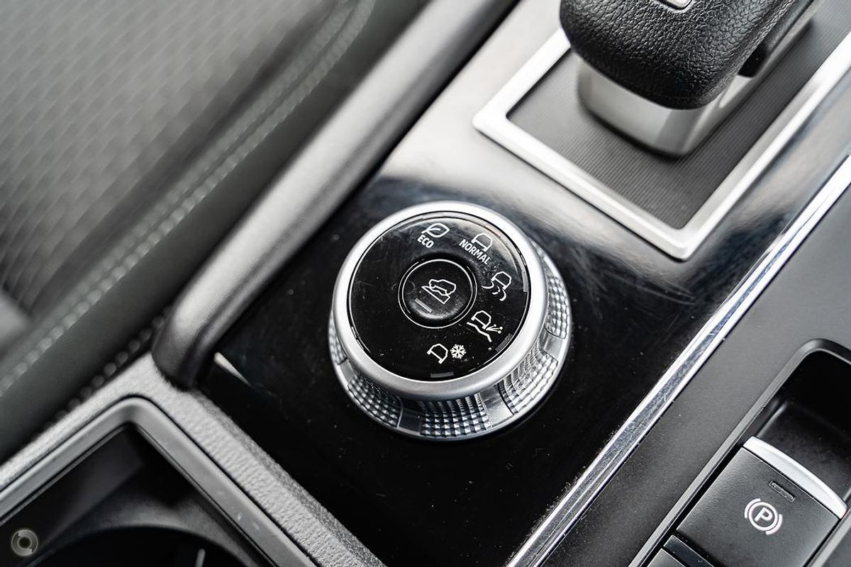 2025 Mitsubishi Outlander LS ZM