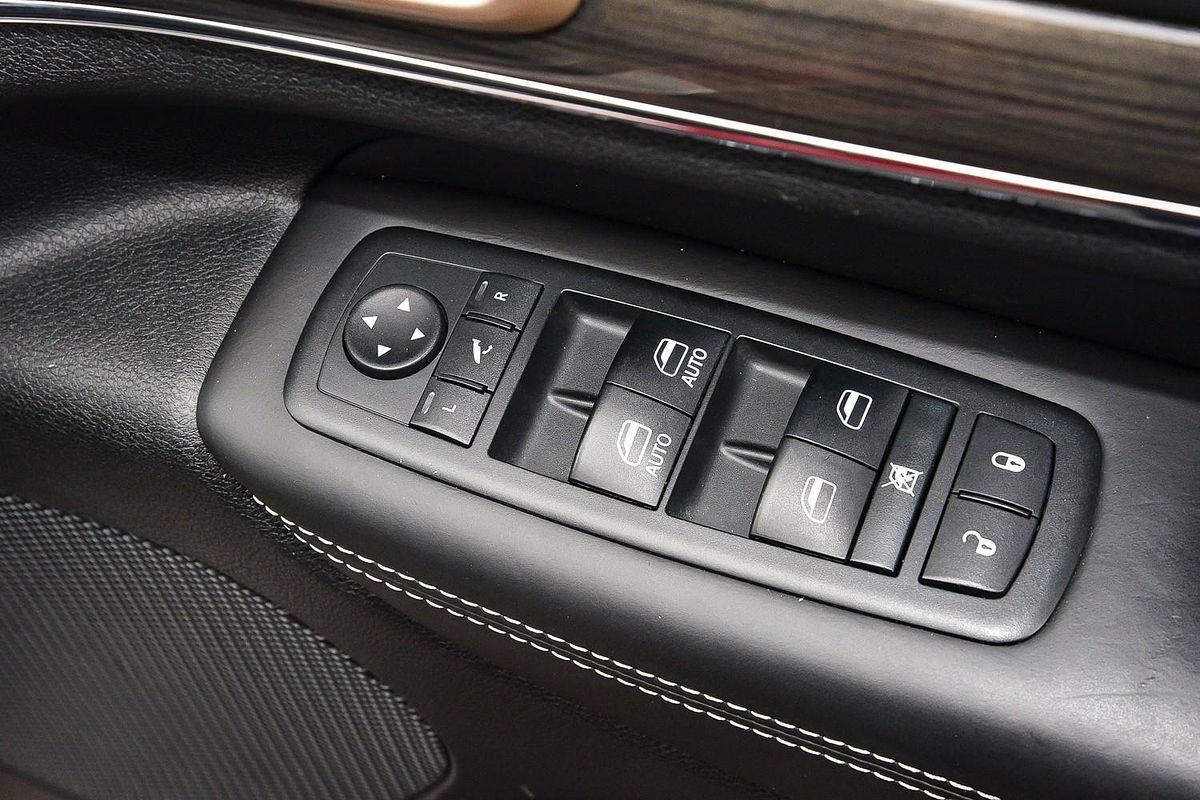 2014 Jeep Grand Cherokee Overland WK