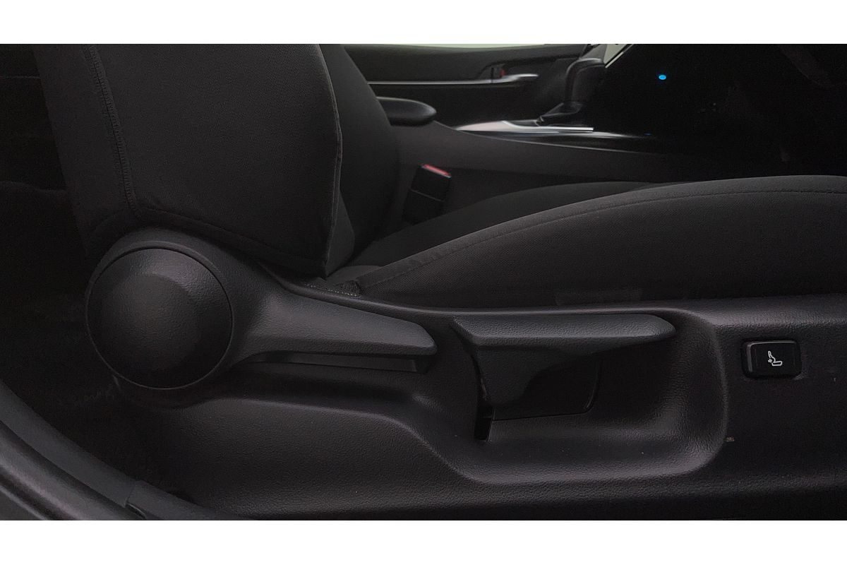2018 Toyota Camry Ascent ASV70R