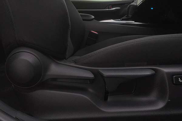 2018 Toyota Camry Ascent ASV70R